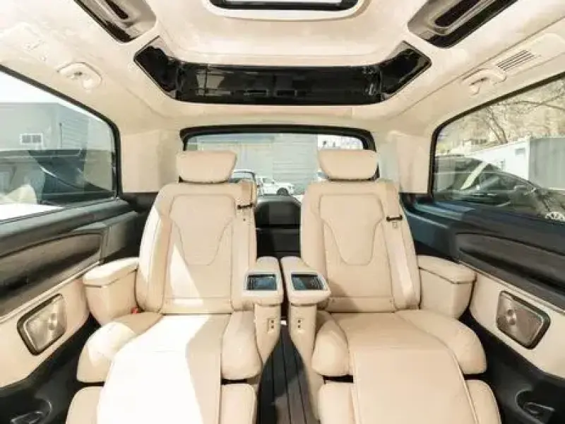 2025 Mercedes-Benz V-Класс с пробегом 28 км