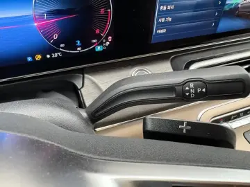 2025 Mercedes-Benz V-Класс с пробегом 28 км