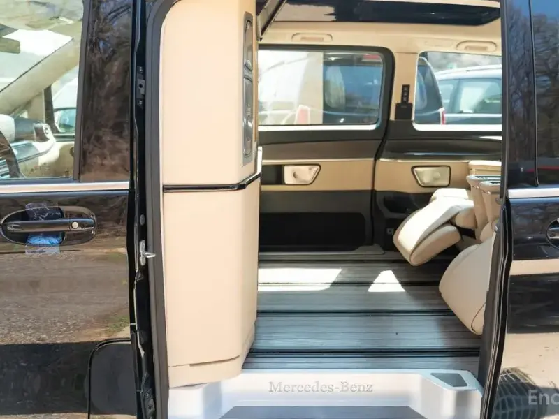 2025 Mercedes-Benz V-Класс с пробегом 28 км