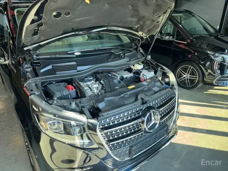 2025 Mercedes-Benz V-Класс с пробегом 28 км