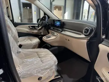 2025 Mercedes-Benz V-Класс с пробегом 28 км