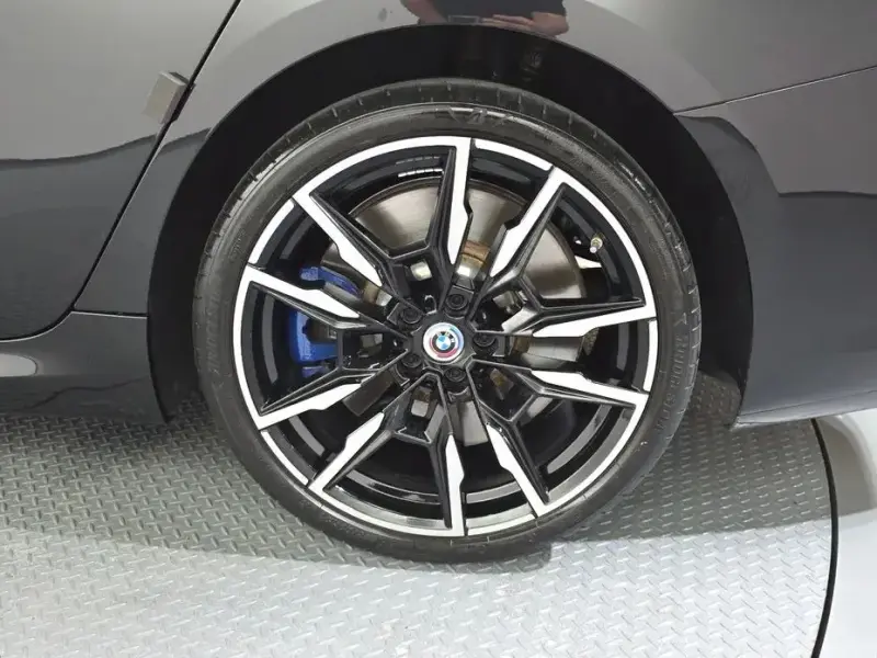 2023 BMW 8 серии с пробегом 23 856 км