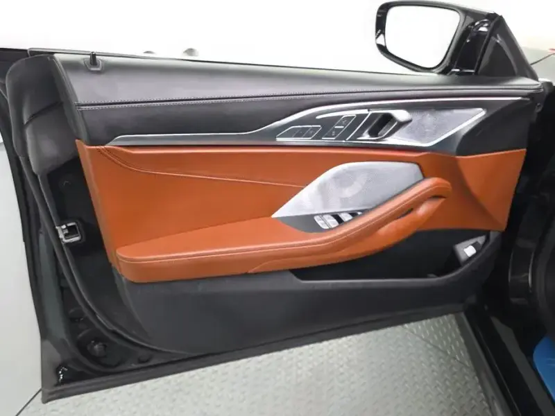 2023 BMW 8 серии с пробегом 23 856 км