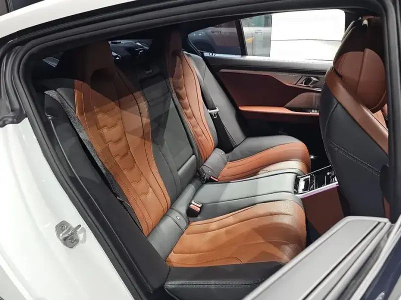 2024 BMW 8 серии с пробегом 20 943 км