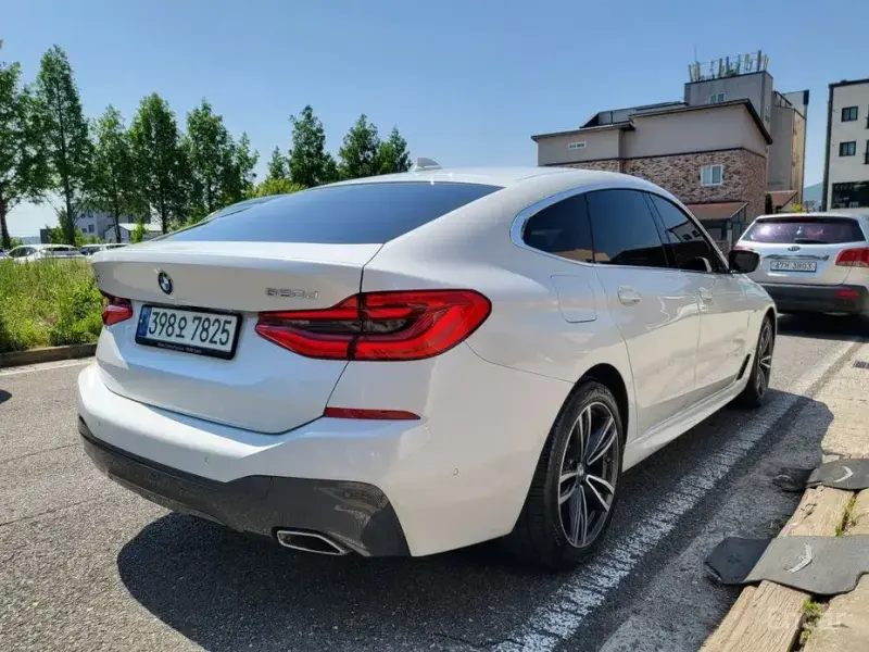 2021 BMW 6 серии с пробегом 90 756 км