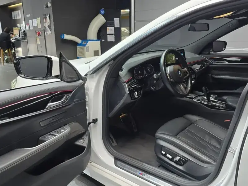 2022 BMW 6 серии с пробегом 90 703 км