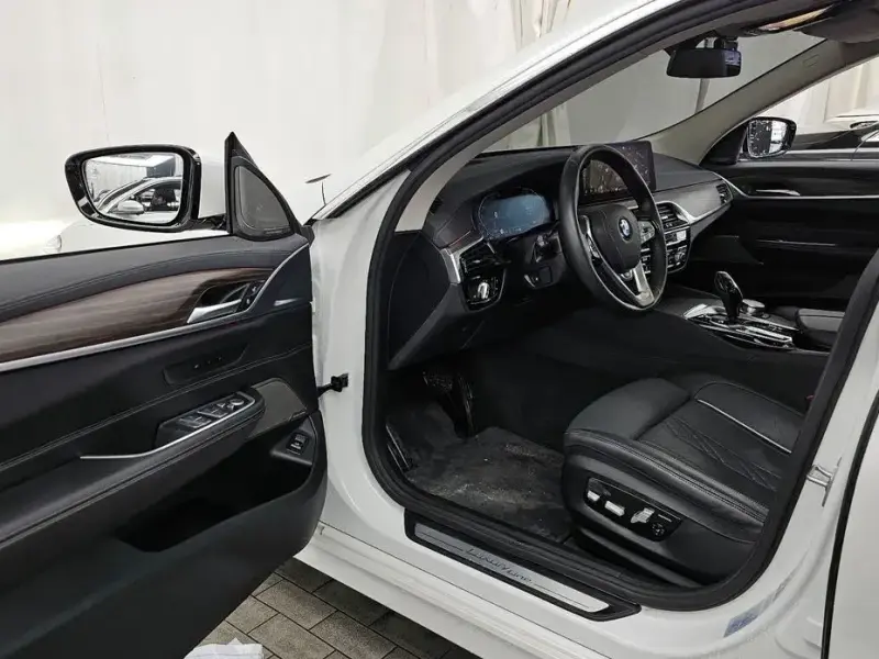 2022 BMW 6 серии с пробегом 16 592 км
