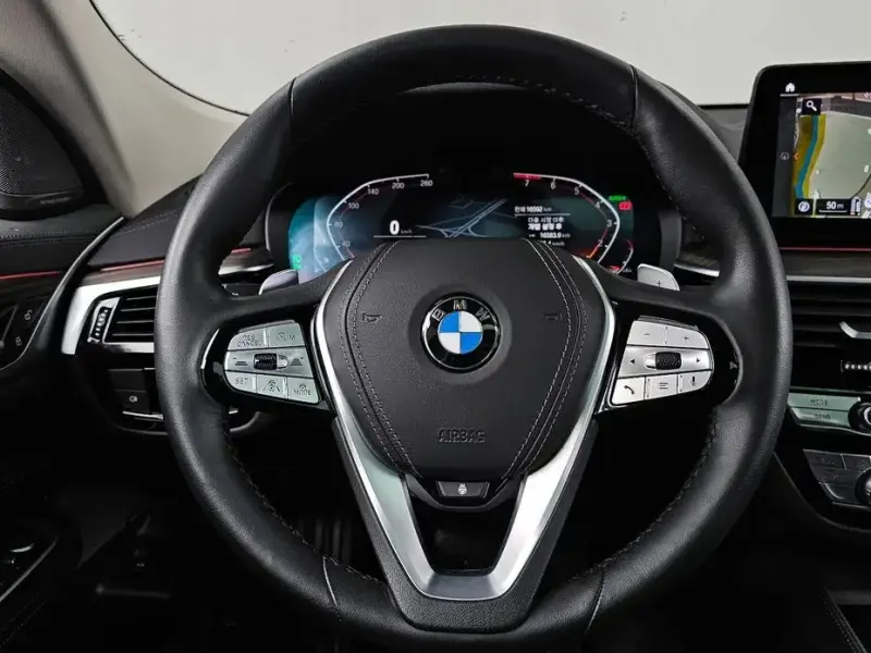 2022 BMW 6 серии с пробегом 16 592 км