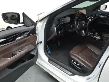 2022 BMW 6 серии с пробегом 44 072 км