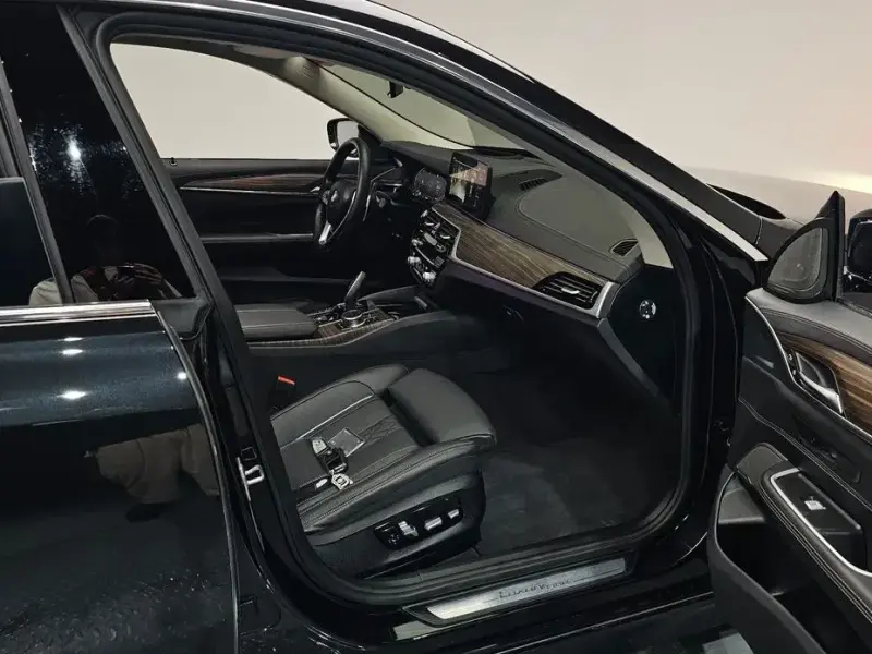 2023 BMW 6 серии с пробегом 58 019 км