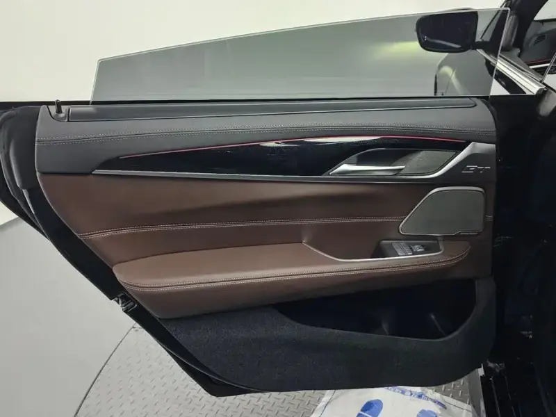 2021 BMW 6 серии с пробегом 24 518 км