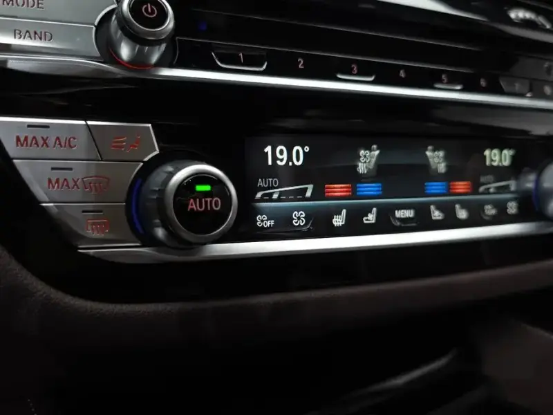 2022 BMW 6 серии с пробегом 32 253 км