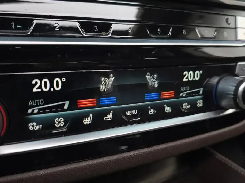 2022 BMW 6 серии с пробегом 119 093 км
