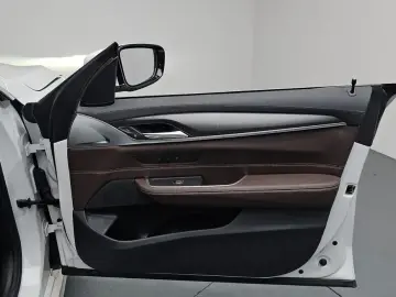 2023 BMW 6 серии с пробегом 77 432 км