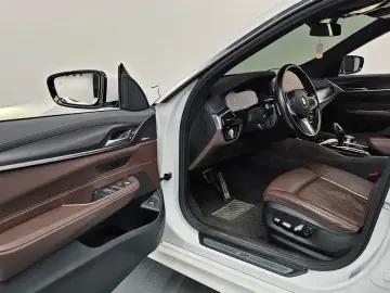 2023 BMW 6 серии с пробегом 71 900 км