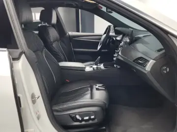2022 BMW 6 серии с пробегом 71 216 км