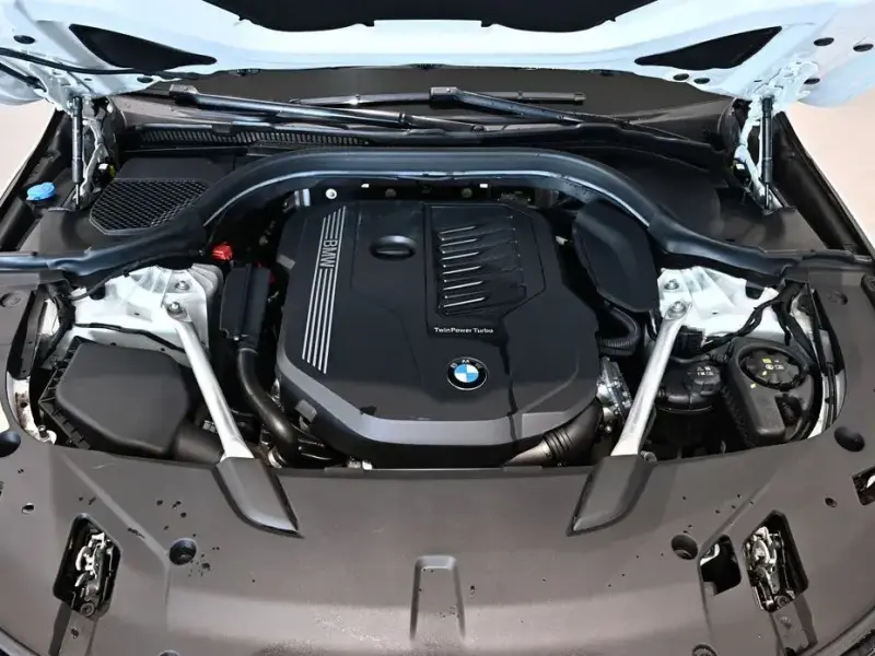 2023 BMW 6 серии с пробегом 39 420 км