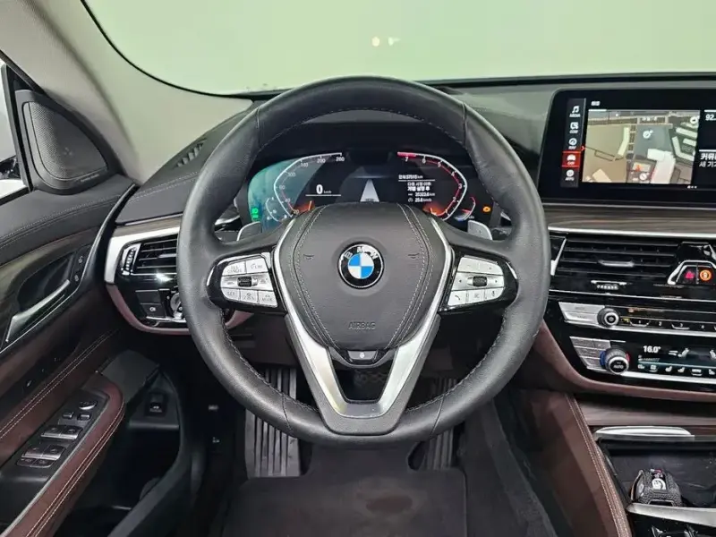2022 BMW 6 серии с пробегом 57 515 км