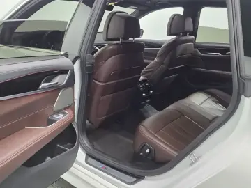 2023 BMW 6 серии с пробегом 27 484 км
