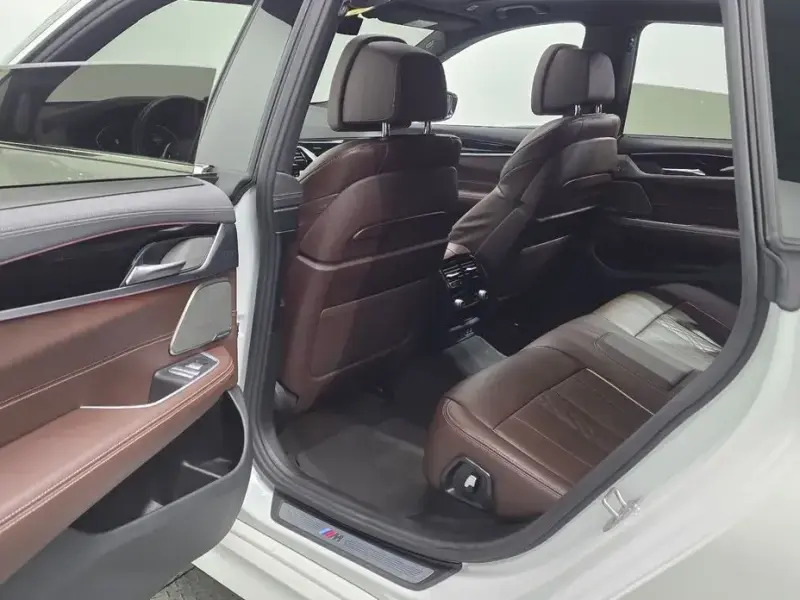 2023 BMW 6 серии с пробегом 27 484 км