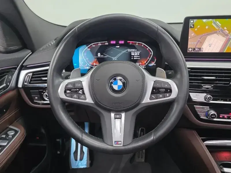 2023 BMW 6 серии с пробегом 27 484 км