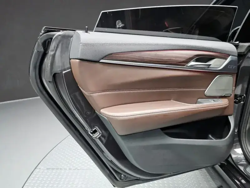 2020 BMW 6 серии с пробегом 110 257 км