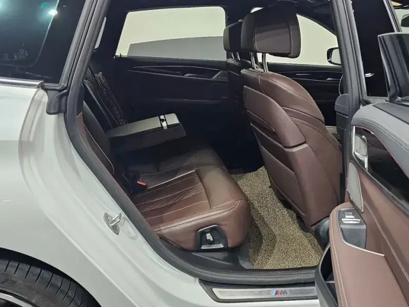 2024 BMW 6 серии с пробегом 48 868 км