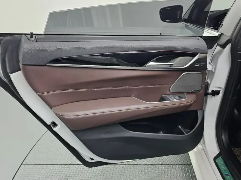 2024 BMW 6 серии с пробегом 48 868 км