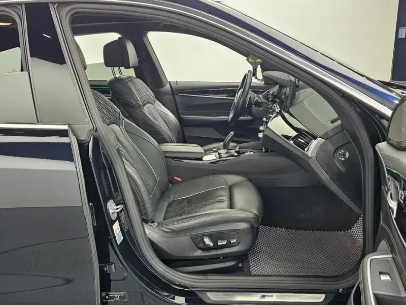 2021 BMW 6 серии с пробегом 105 906 км