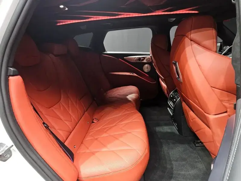 2023 BMW XM с пробегом 38 273 км