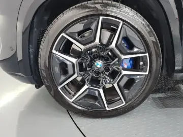 2025 BMW XM с пробегом 13 865 км