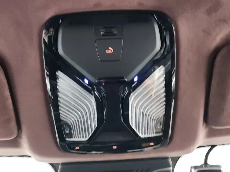2025 BMW XM с пробегом 13 865 км
