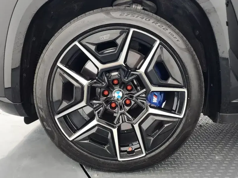 2025 BMW XM с пробегом 19 227 км