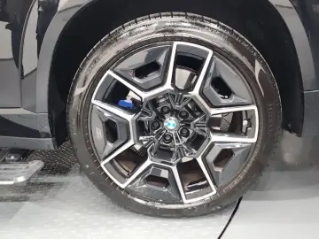 2025 BMW XM с пробегом 13 865 км