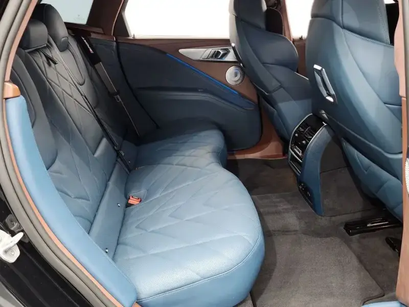 2025 BMW XM с пробегом 19 227 км