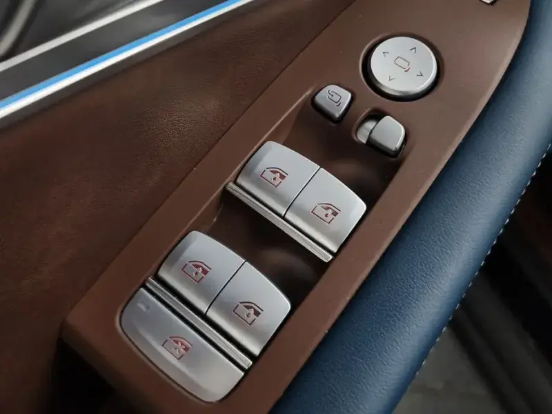2025 BMW XM с пробегом 19 227 км