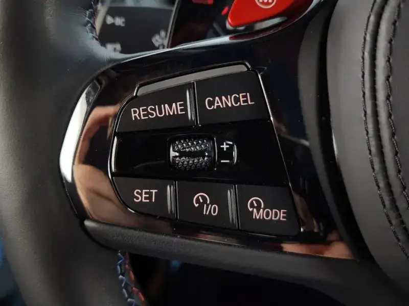 2025 BMW XM с пробегом 19 227 км