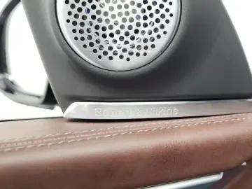 2025 BMW XM с пробегом 13 865 км