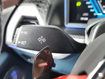 2025 BMW XM с пробегом 13 865 км
