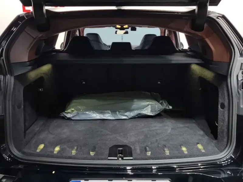 2025 BMW XM с пробегом 19 227 км
