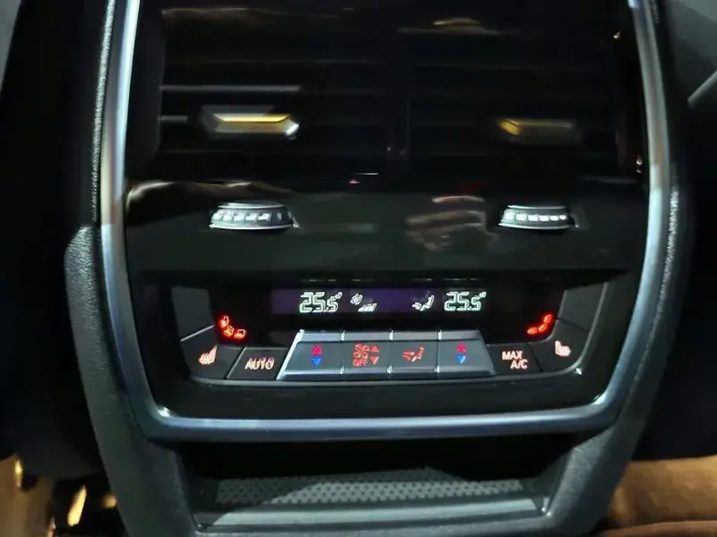 2024 BMW XM с пробегом 8 888 км