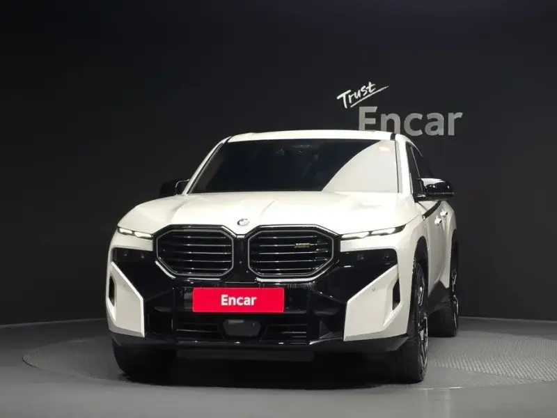 2023 BMW XM с пробегом 81 976 км