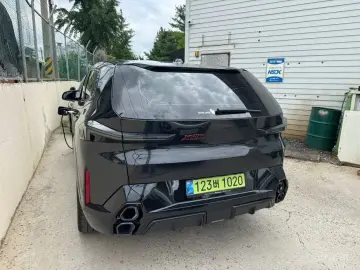 2025 BMW XM с пробегом 7 690 км