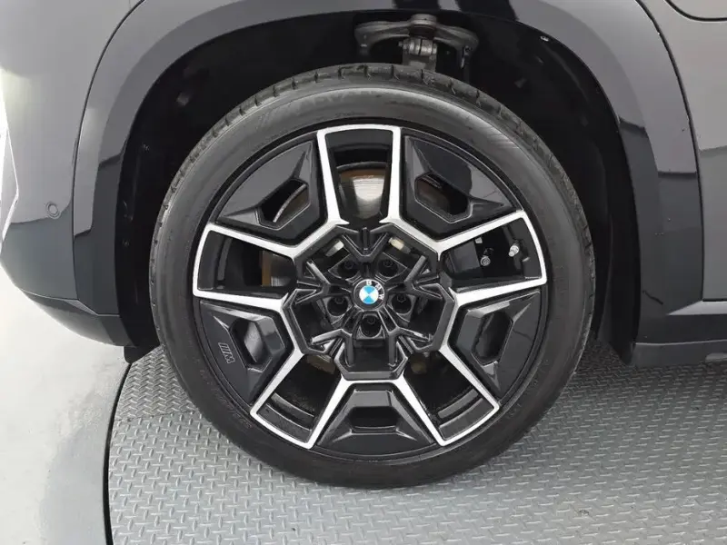 2025 BMW XM с пробегом 7 394 км