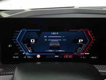 2025 BMW XM с пробегом 7 394 км