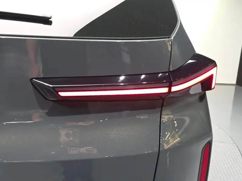 2025 BMW XM с пробегом 7 394 км