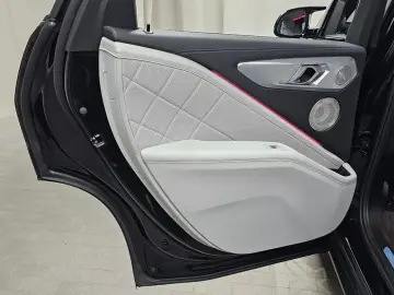 2025 BMW XM с пробегом 9 431 км