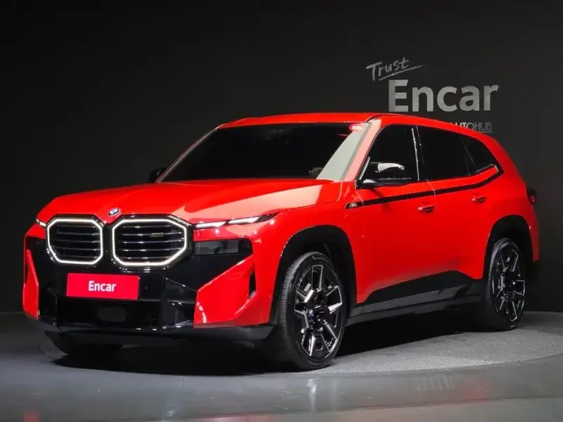 2023 BMW XM с пробегом 7 884 км