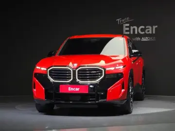 2023 BMW XM с пробегом 7 884 км