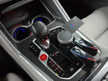 2023 BMW XM с пробегом 7 884 км